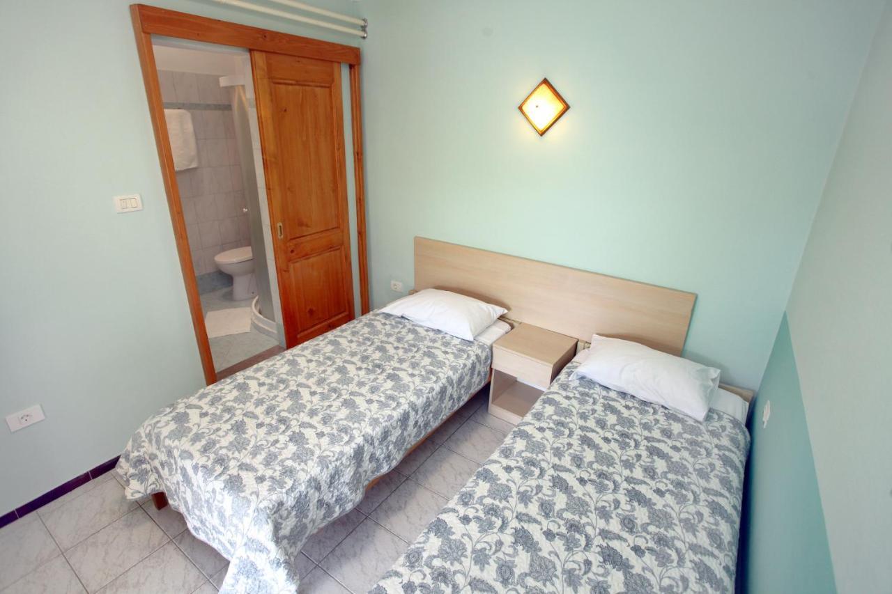 בפורטורוז Dino Studio And Room Apartments מראה חיצוני תמונה